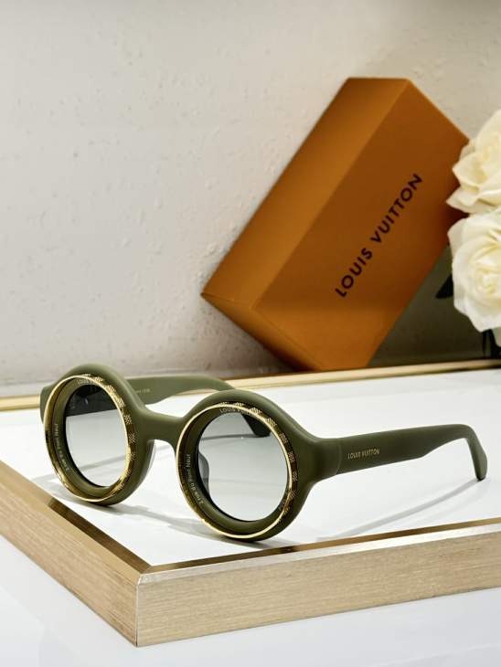 Picture of Louis Vuitton Sunglasses _SKUfw76145733fw